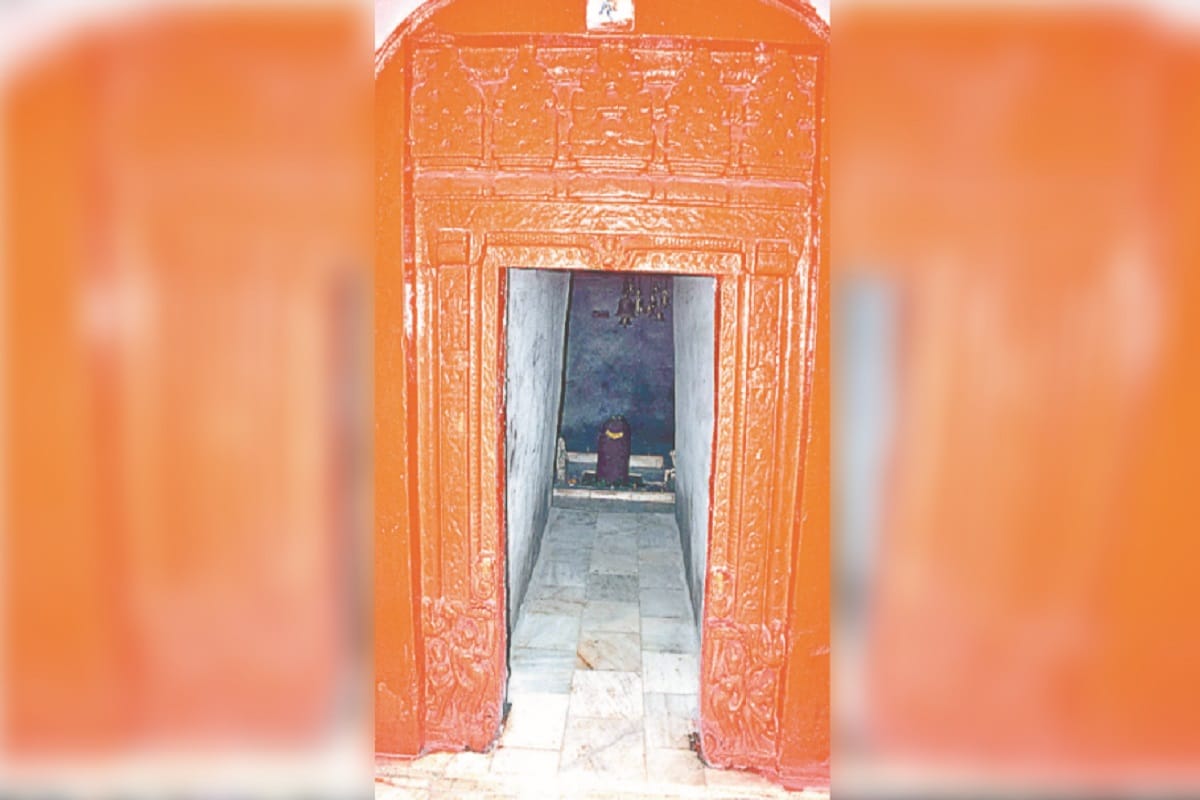 Mahabharata Circuit, There is a rare Shivling with ancient temple in Garhmukteshwar