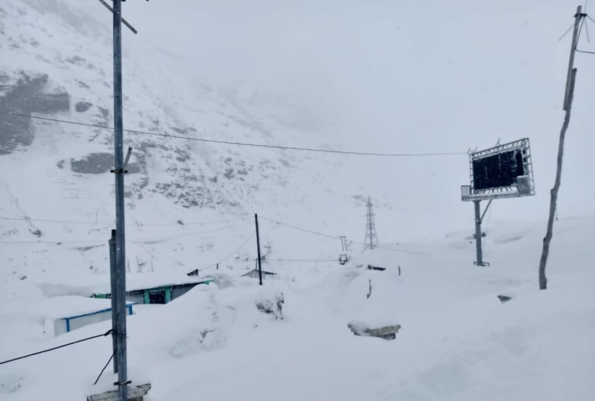 Fresh Snowfall in Lahaul Spiti Rohtang Pangi Chamba and kullu