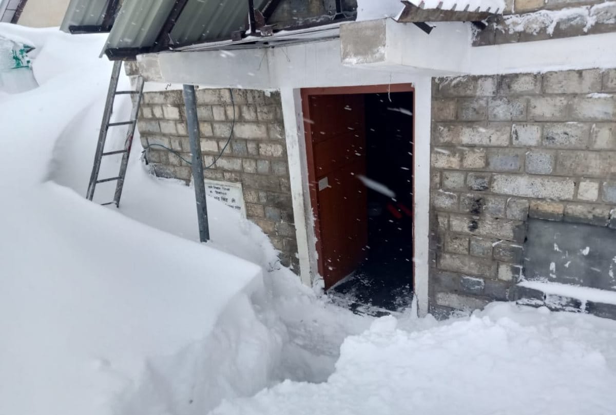 Fresh Snowfall in Lahaul Spiti Rohtang Pangi Chamba and kullu