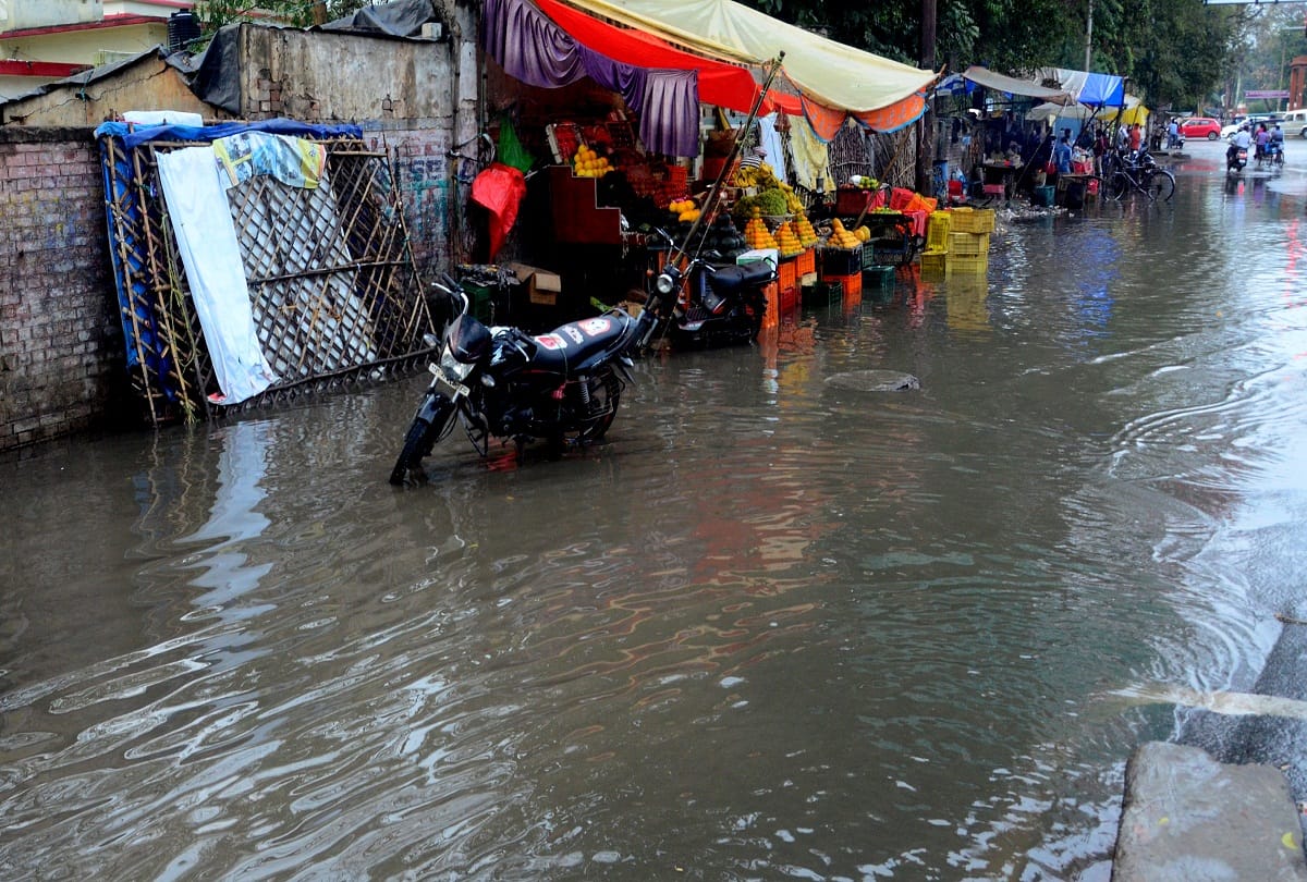 Cyclonic winds will make more rain, warning of thunderstorms and hail again today