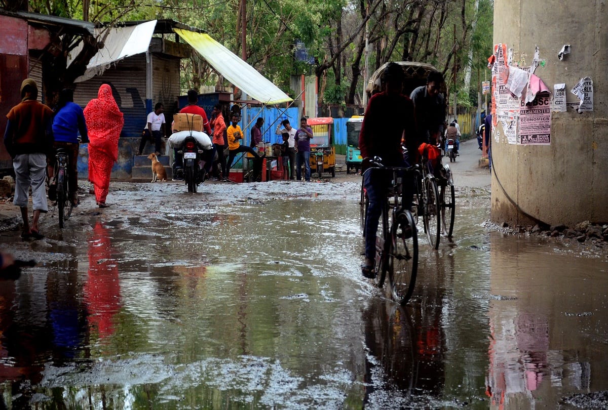 Cyclonic winds will make more rain, warning of thunderstorms and hail again today