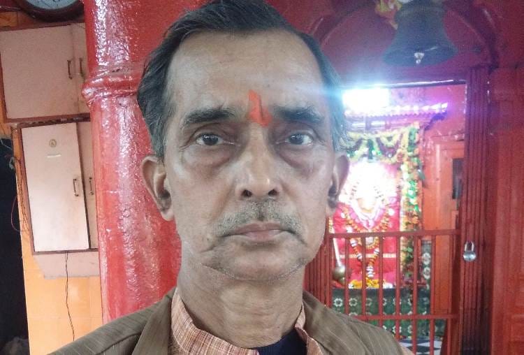 priest saved jewelleries of god and donation box from thieves in tadiyan hanuman temple in lucknow