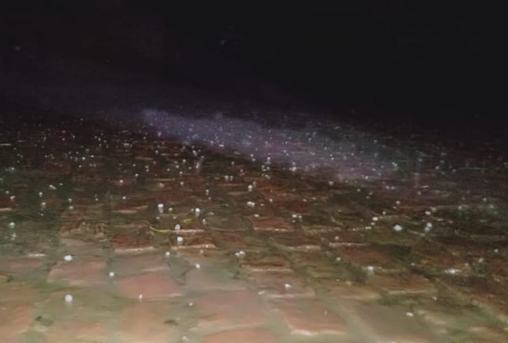 Hail and heavy rain in many districts in Uttar Pradesh.