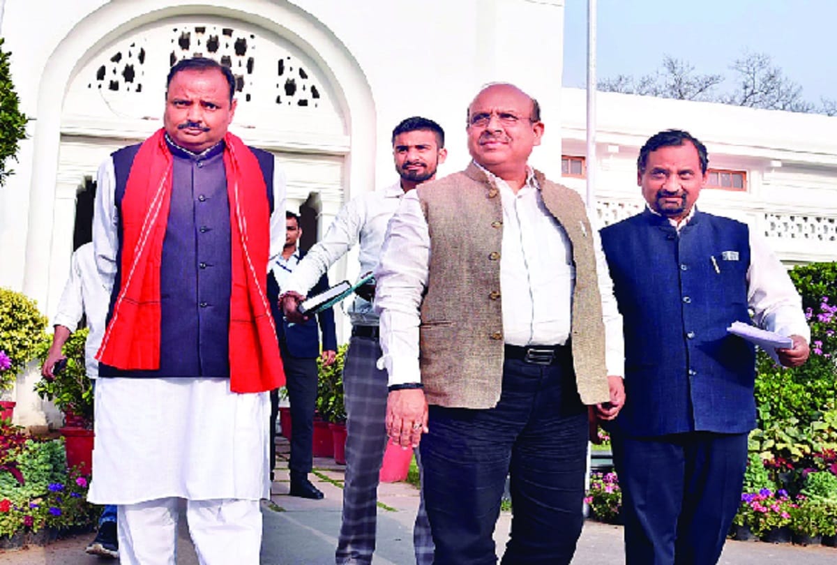The ruling and opposition fire each other on Delhi violence in assembly