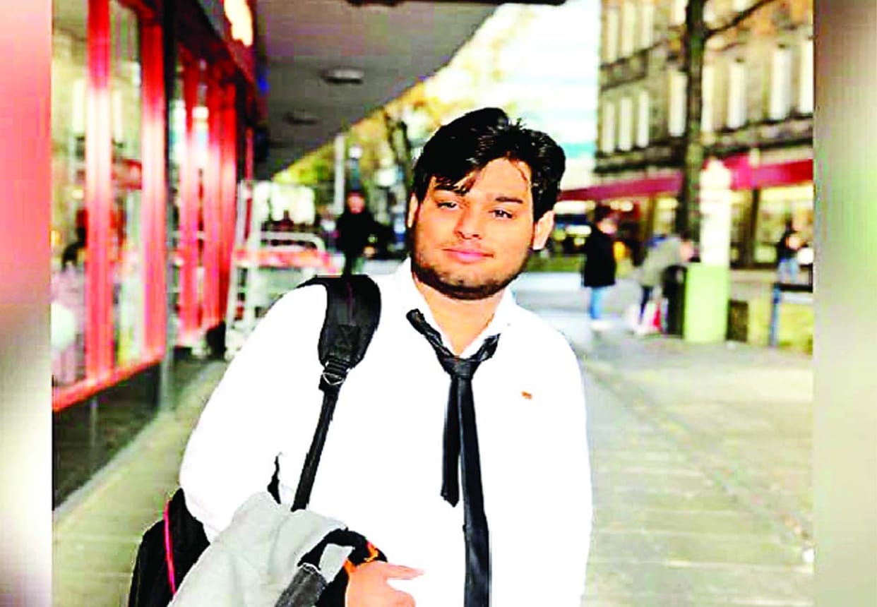 Ajay from Kanpur dehat became the brand ambassador of Headers Field University in England