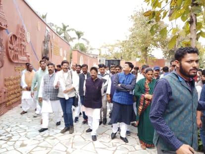 Union Railway Minister Piyush Goyal visited Baba Vishwanath in varanasi