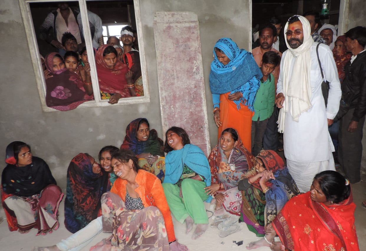 yuvak ne lagaee phaansee, mahila par hatya ka aarop