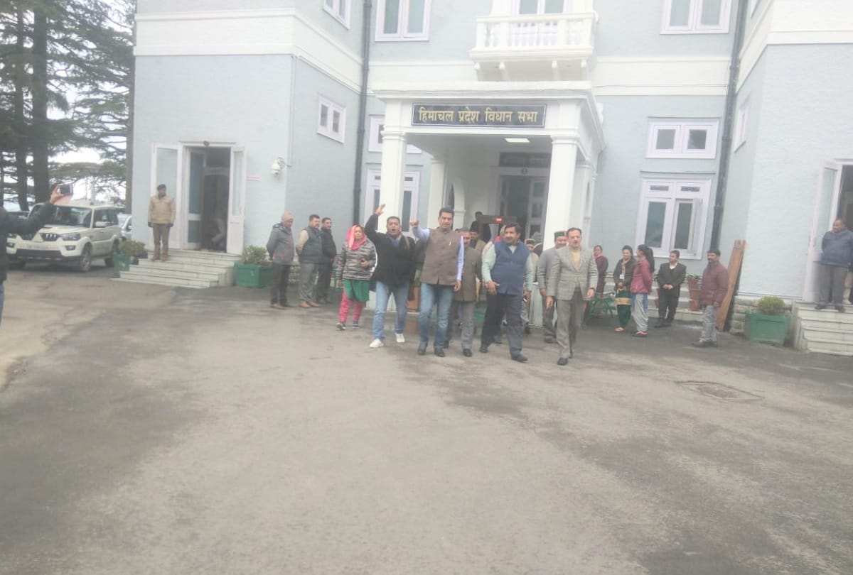 Assembly session: Disgruntled opposition walkout of CM jairam