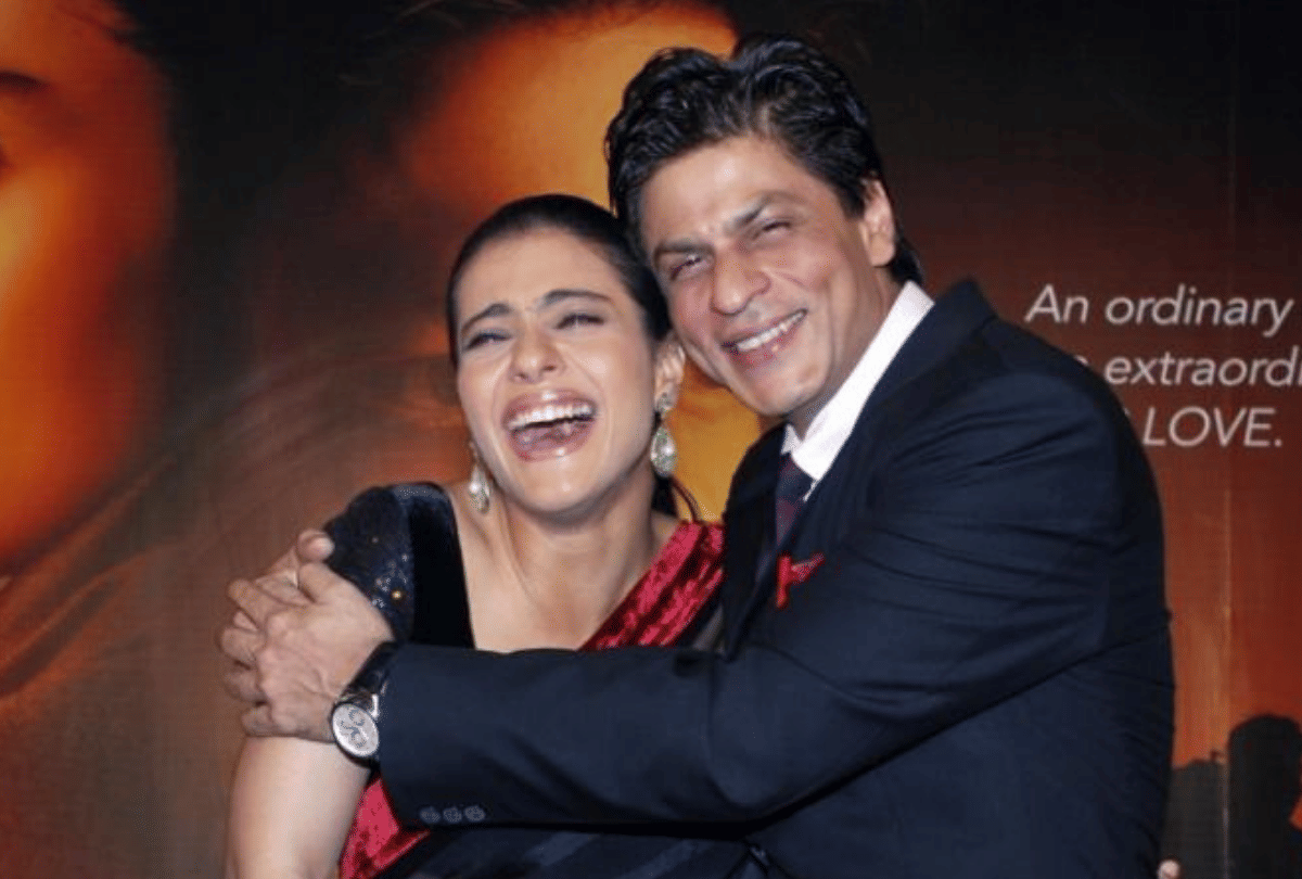 coronavirus kajol share a meme offers sanitizer to shahrukh khan from film ddlj