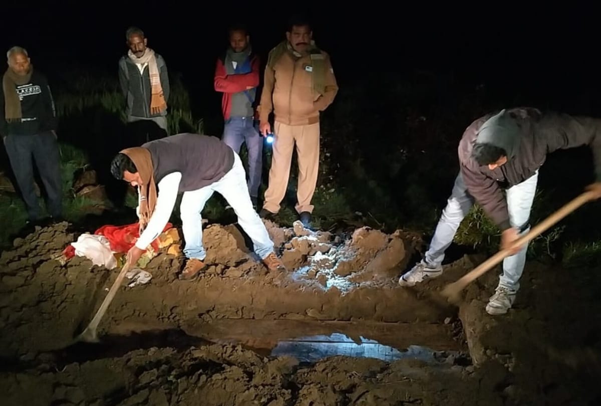 Pregnant woman dies under suspicious circumstances Police take dead body from tomb for postmortem