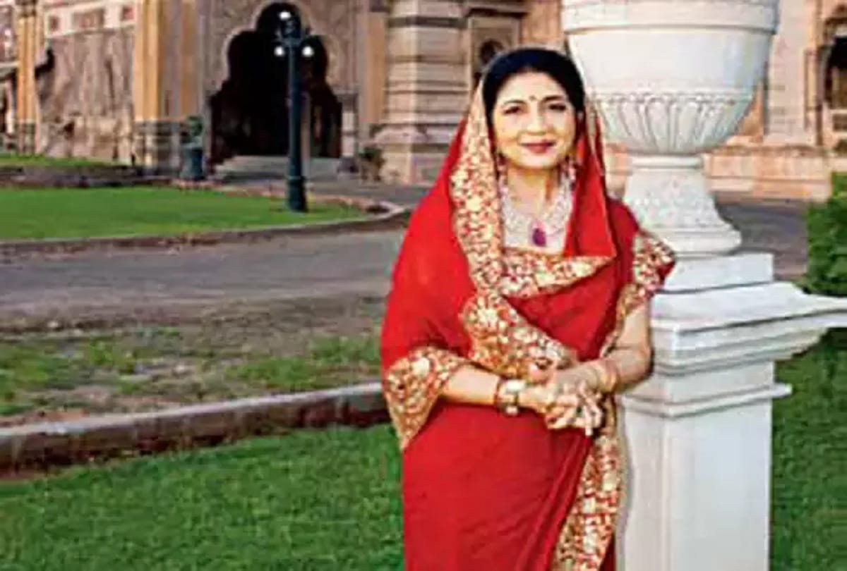 Shubhangini Raje Gaekwad women behind Jyotiraditya Scindia decision to join BJP