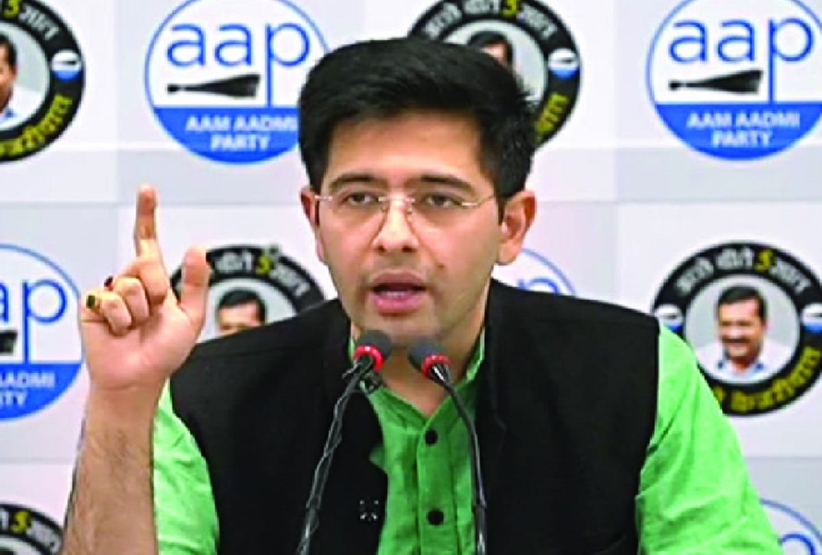 AAP target central government on increased prices of petrol and diesel