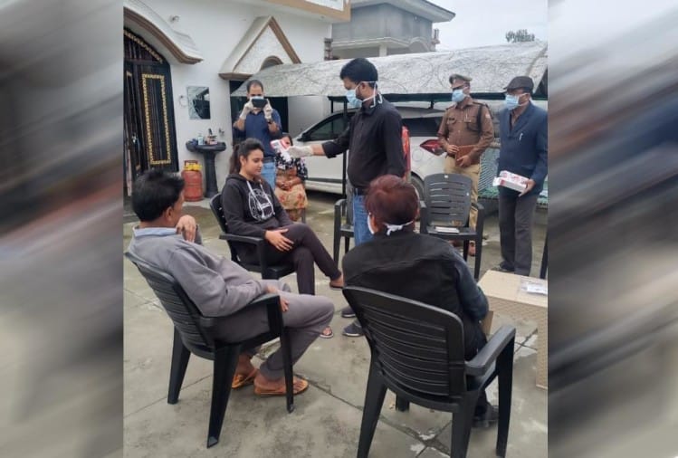 Coronavirus In India Girl Return From Greece, Villagers Afraid In