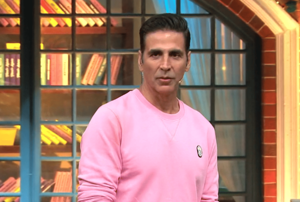 Akshay Kumar appeals to people Says Right Now Those Who Stay at Home are the Only Superstars