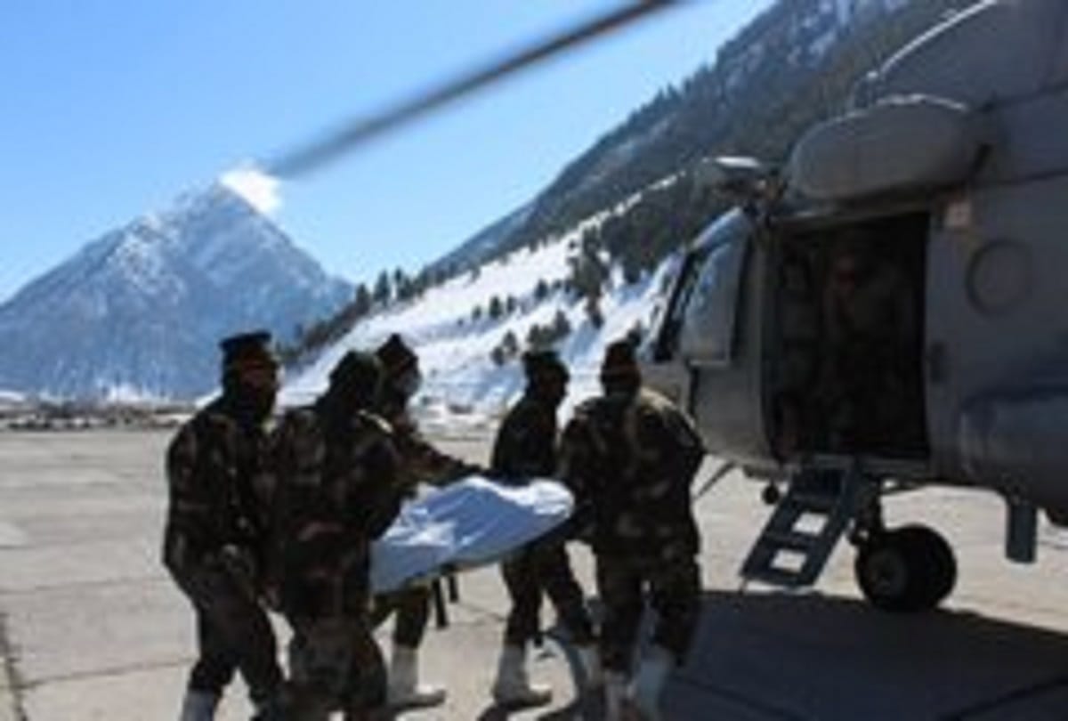 Dawar Battalion of Snow Leopard Brigade airlifted more than 160 stranded civilians in Jammu Kashmir