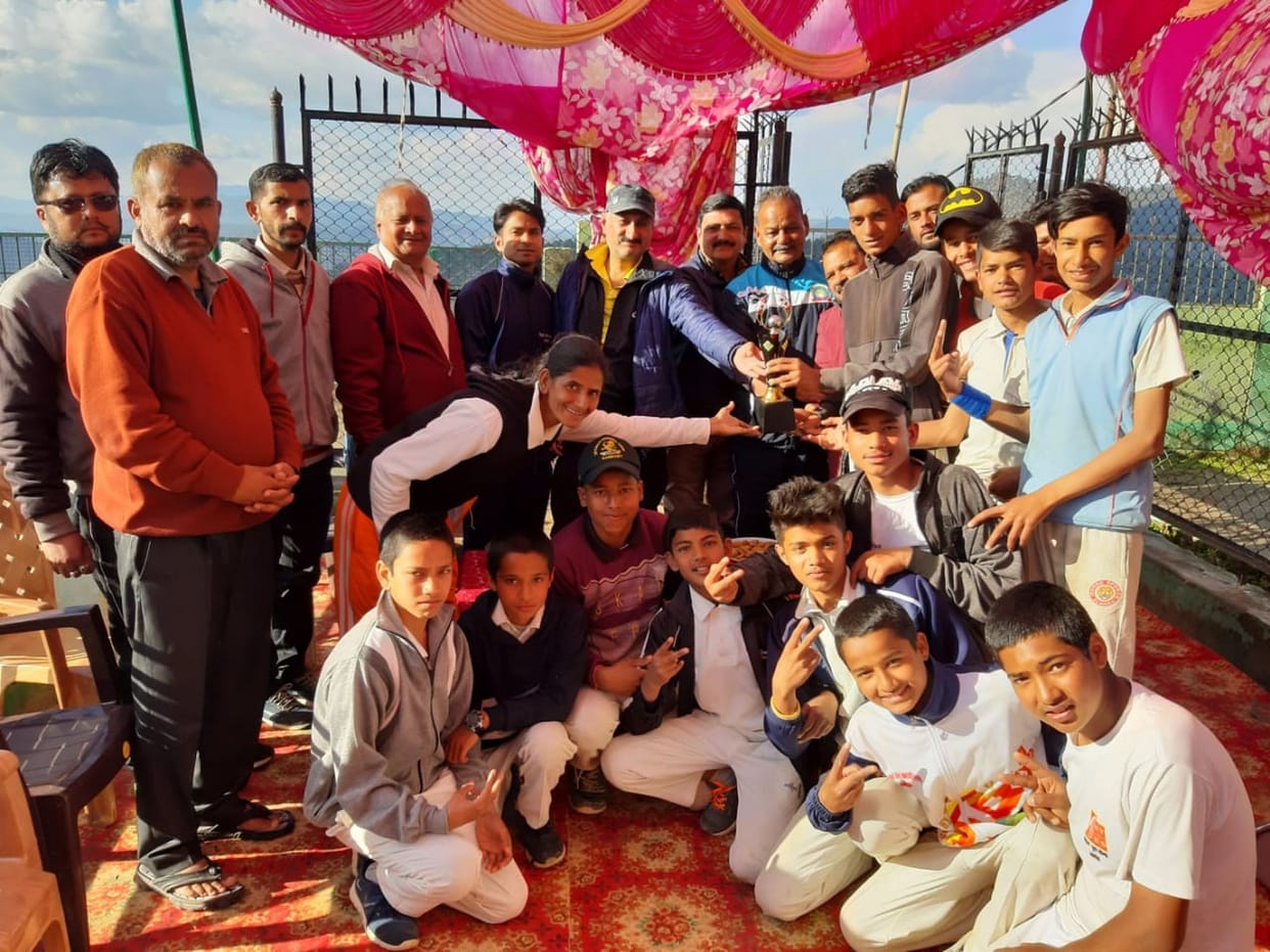 Stadium trainees won the district level cricket competition