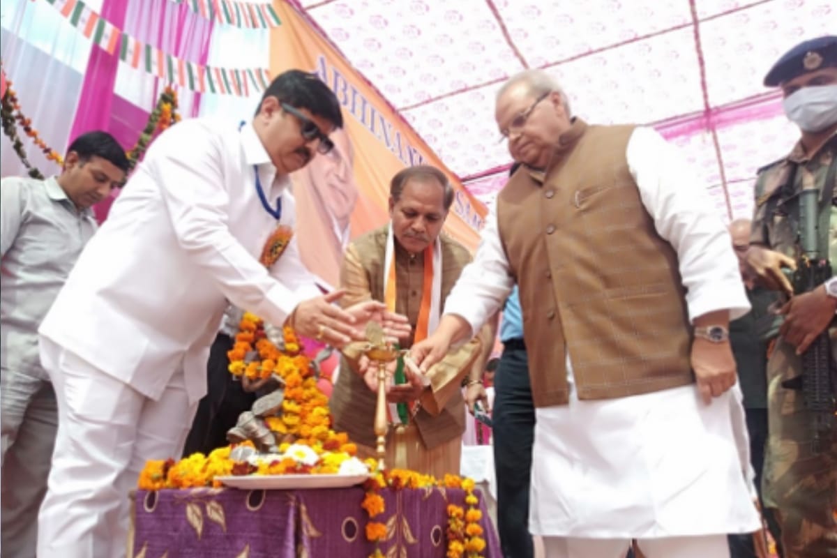 Goa Governor Satyapal Malik reaches ancestral village Hisavada in Baghpat