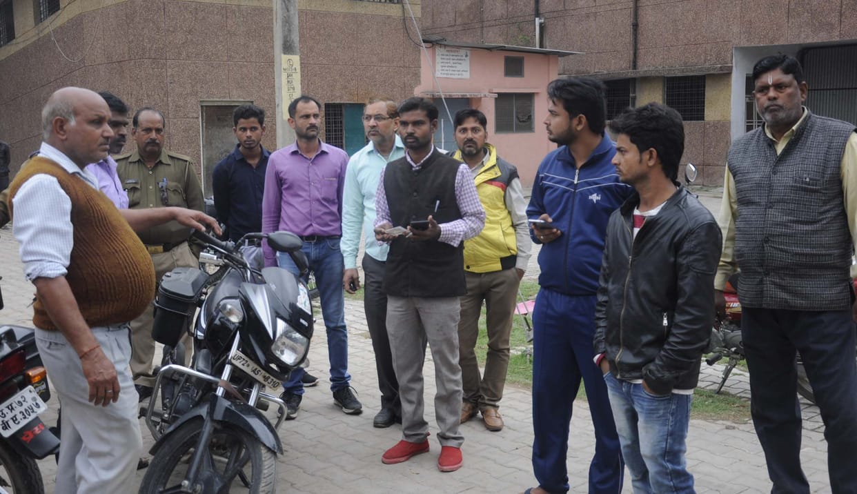 homegaurd died in a road accident by car