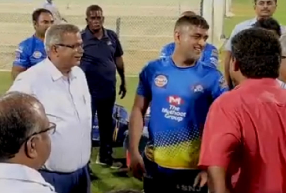 CSK Captain MS Dhoni and Monu Singh testes negative for COVID 19 to join team