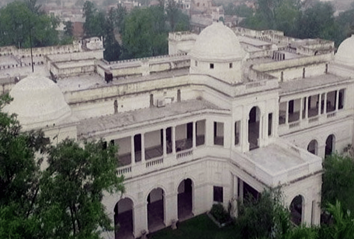 Saif Ali Khan reveals he earned back Pataudi Palace for this reason