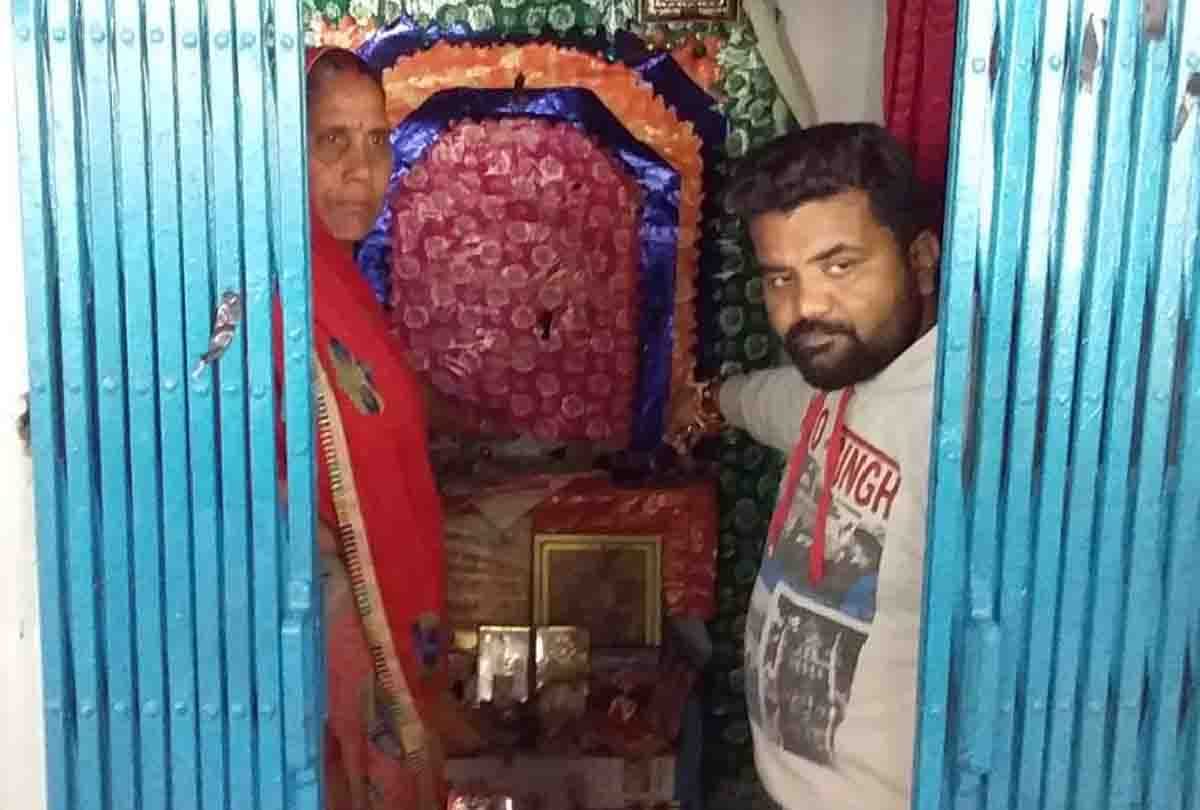 Precious Ashtadhatu Radha-Krishna idol stolen from temple