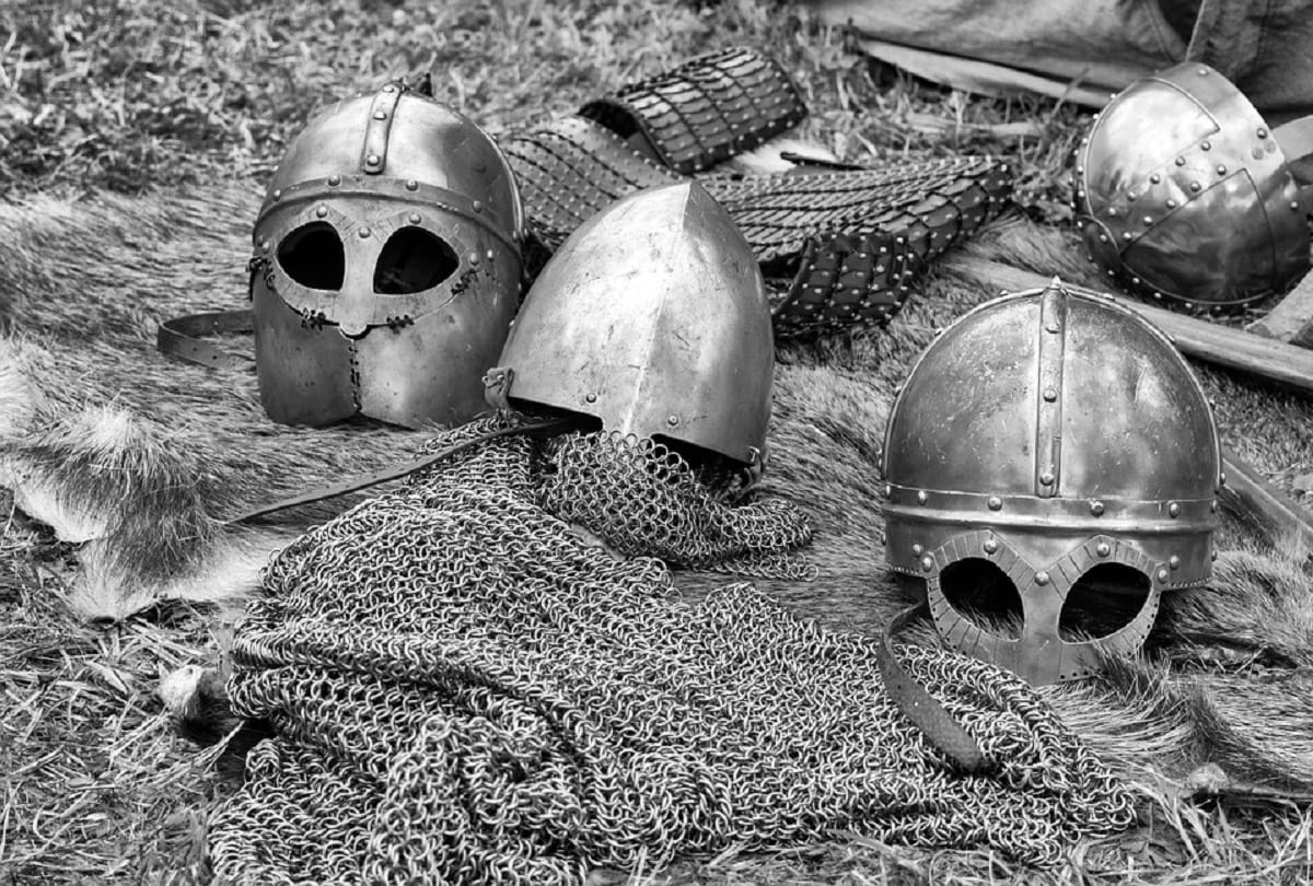 War of the Bucket between the rival city states of Bologna and Modena