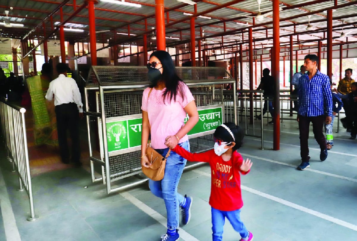 Preparations for ban on foreign tourists in Delhi Zoo