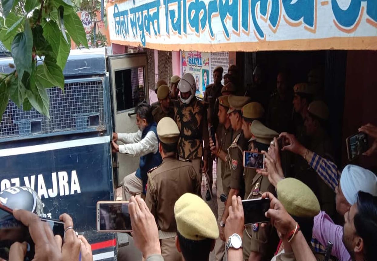 auraiya police take accused of double murder include mlc kamlesh pathak in court, double murder case