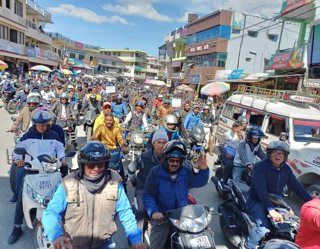 Employees thrashed at district headquarters by taking out bike rally