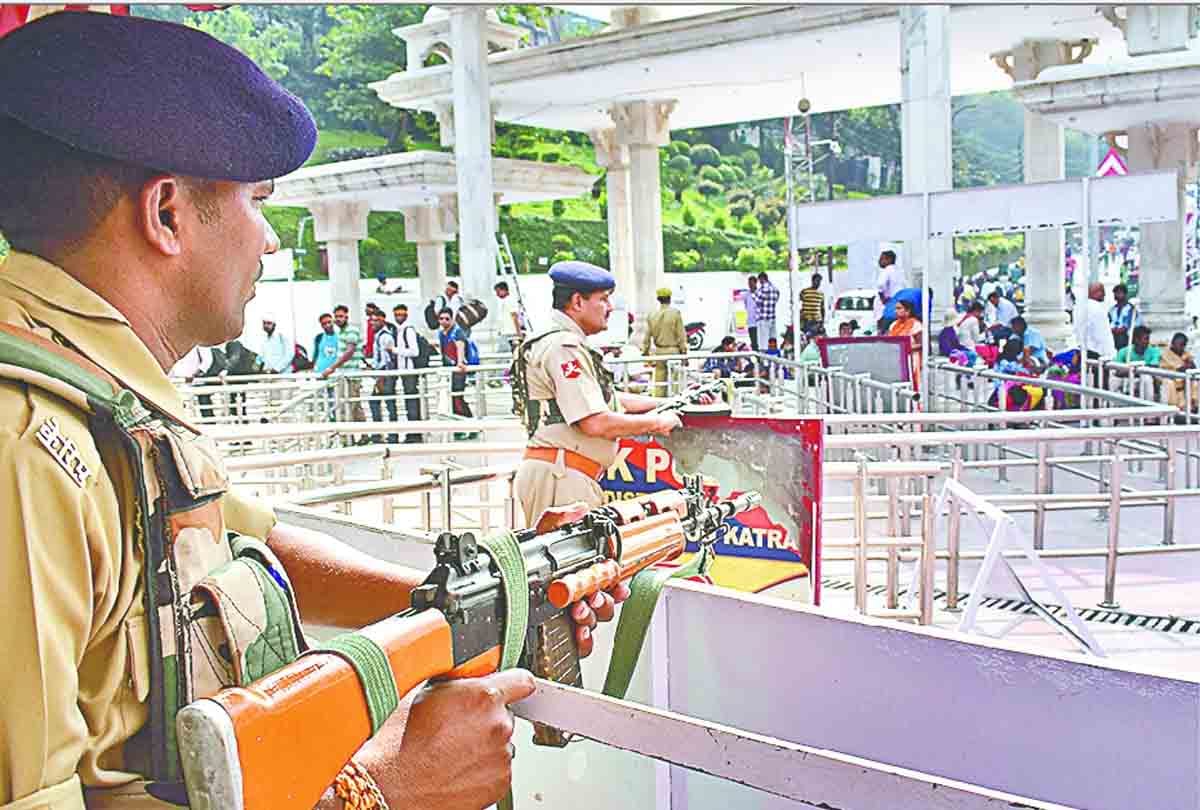 Contrary to the atmosphere of fear of corona virus number of visitors of Vaishno Devi increasing