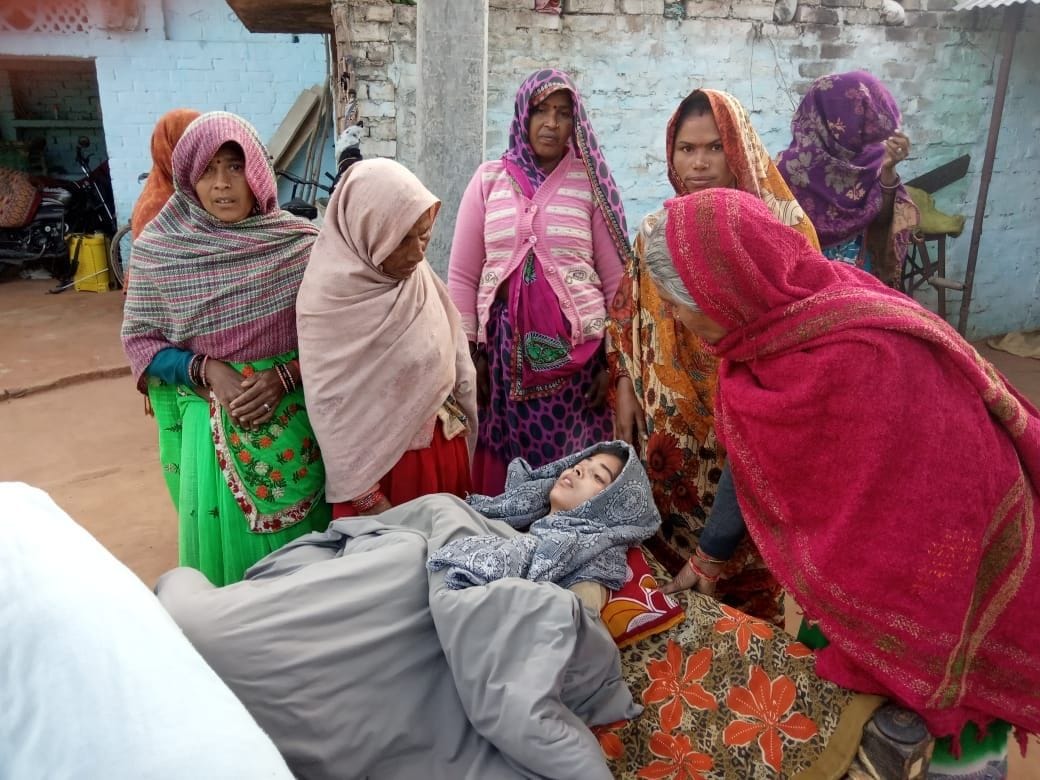 Farmer's raw house collapses due to rain, girl injured after being buried in auraiya