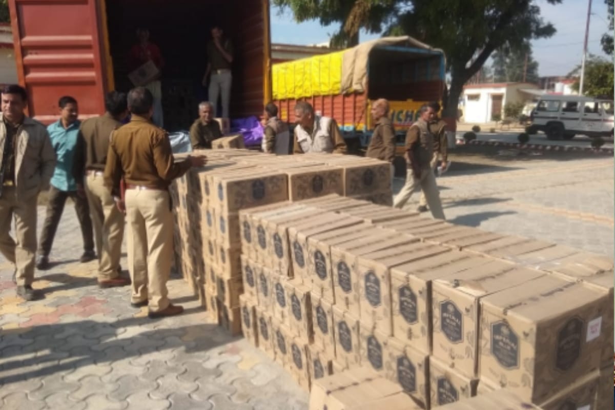 Police caught liquor worth Rs 70 lakhs from a truck in Shamli