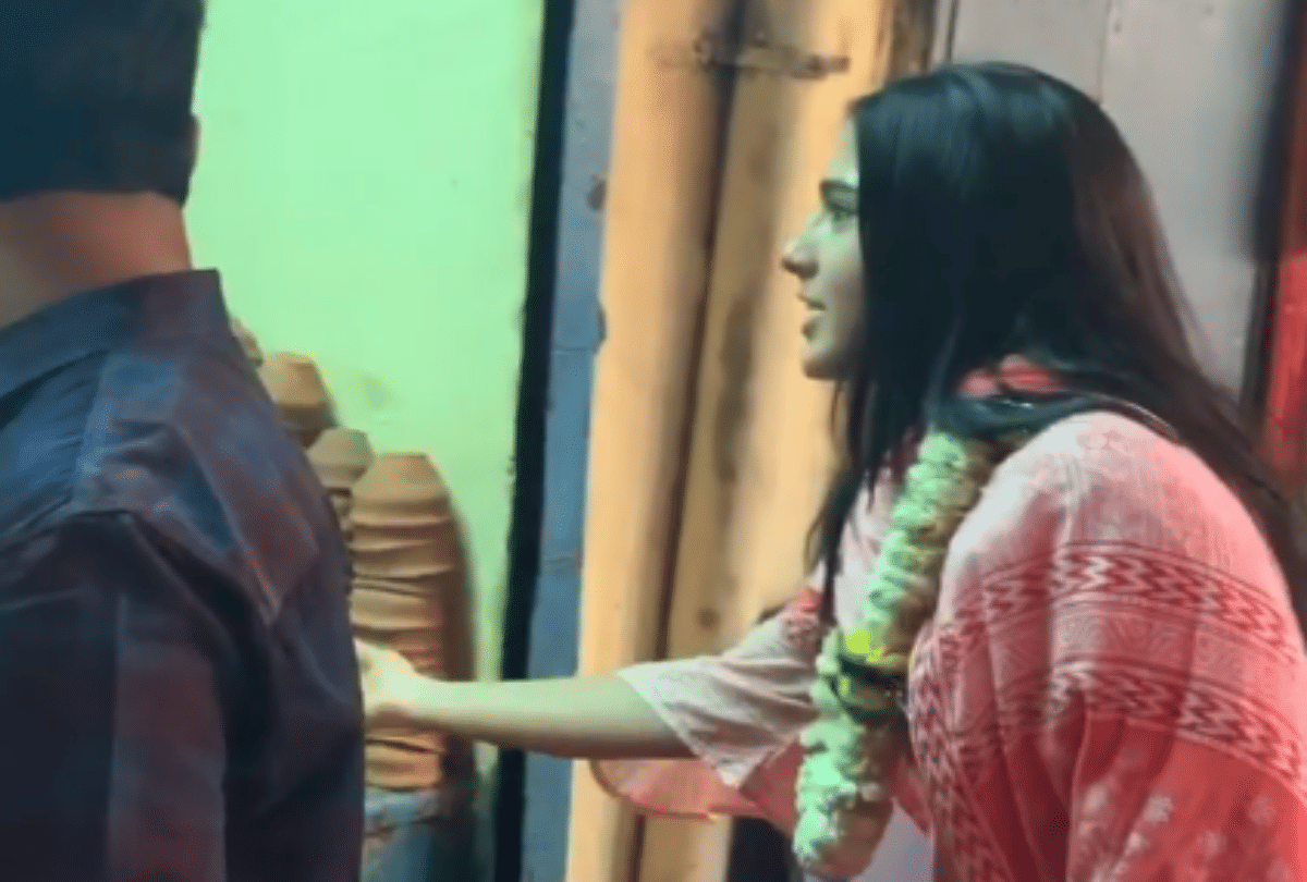 Sara Ali Khan Shopping At Varanasi Users Worried Coronavirus
