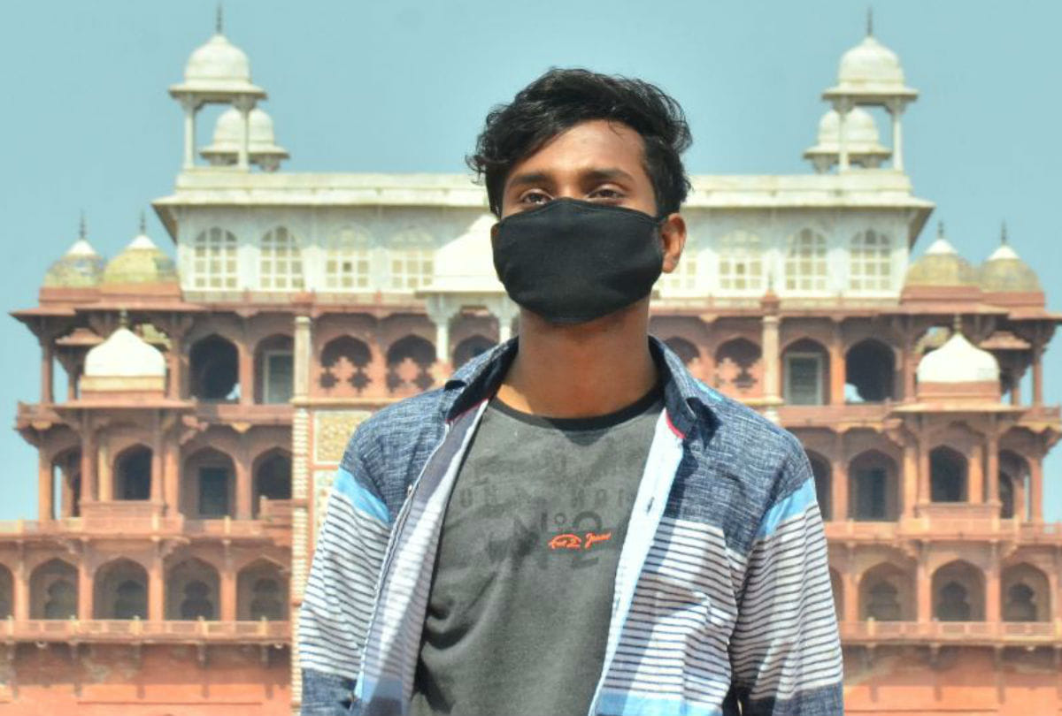 Tourist Visited Taj Mahal From Mahtab Bagh