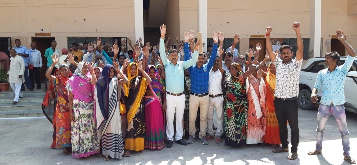 villagers protest for illigal kabja