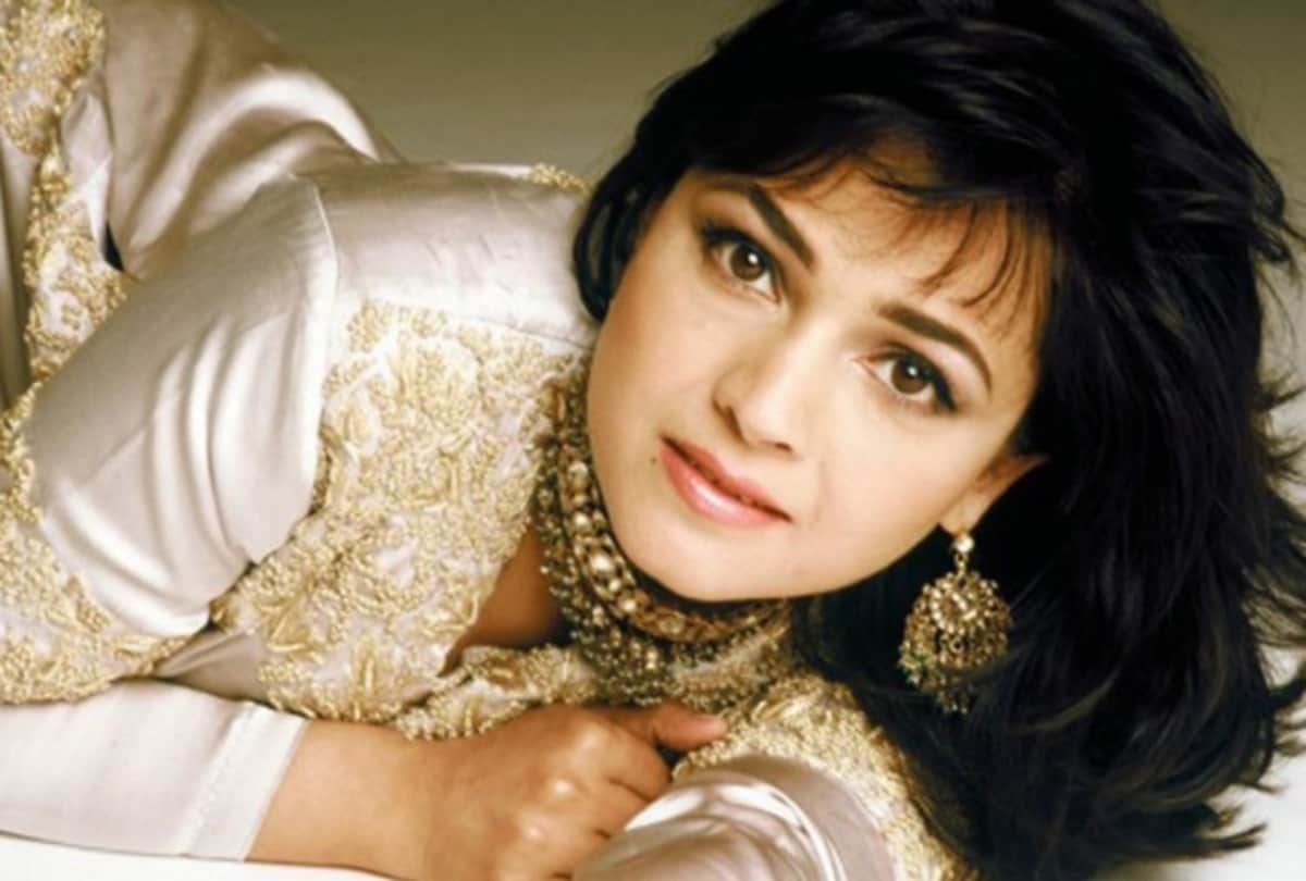 alisha chinai birthday special know about her