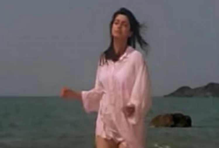 juhi chawla cried to remeber her brother bobby chawla