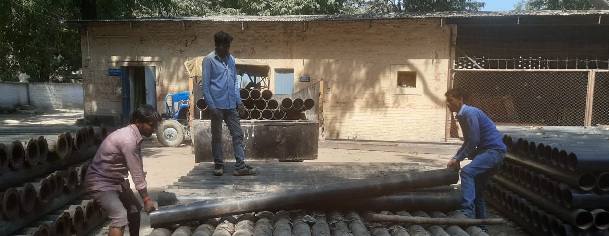 Lakhs of rupees in the name of bangle in pipe