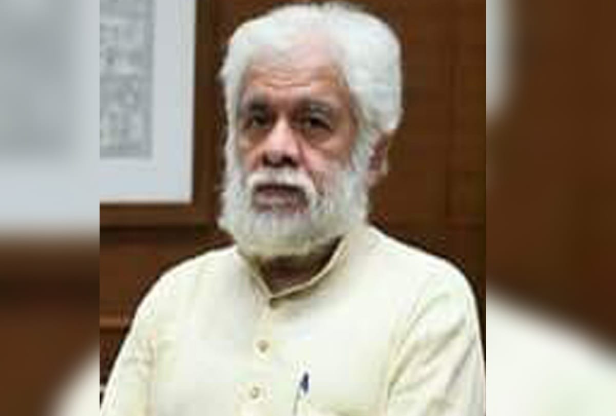 Highest Vishwa Bharati Award for Dr. Chandkiran Saluja of Delhi