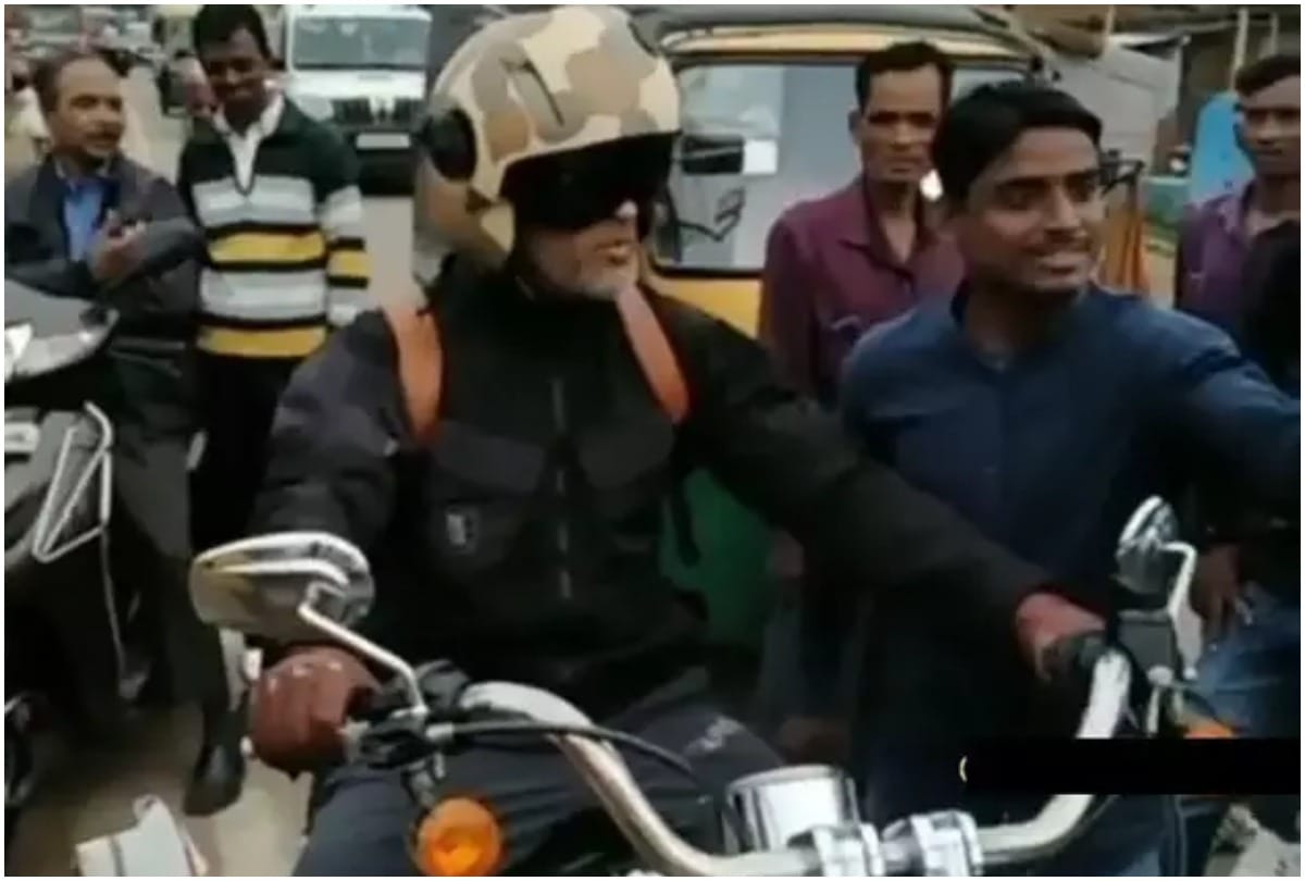 Ms Dhoni Rides Bike In Ranchi After Csk Practice Session Canceled Due To Coronavirus
