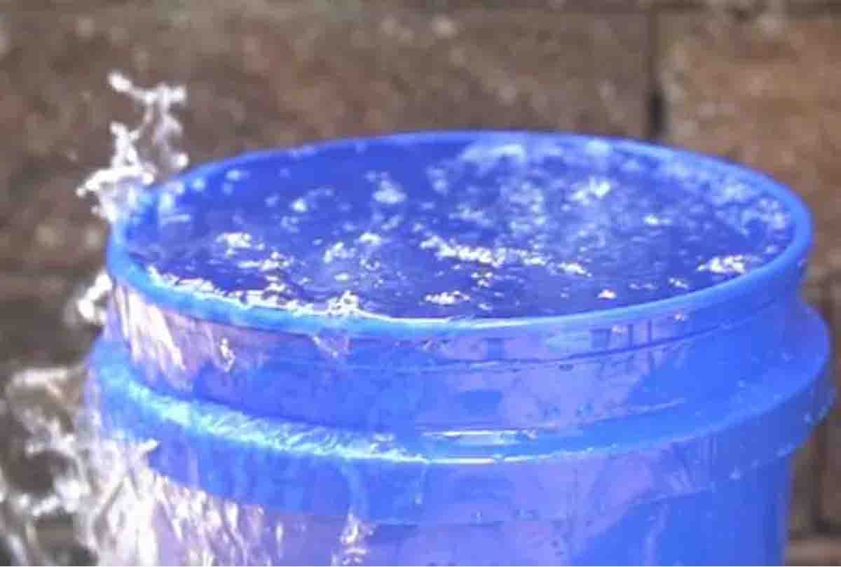 girl died by drowning in a bucket full of water