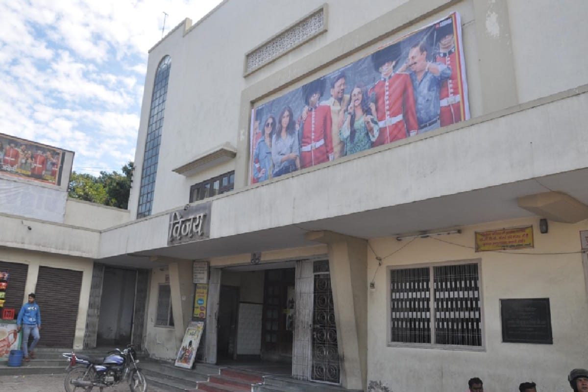 People have stopped visiting theaters and restaurants for fear of Corona Virus in Shamli