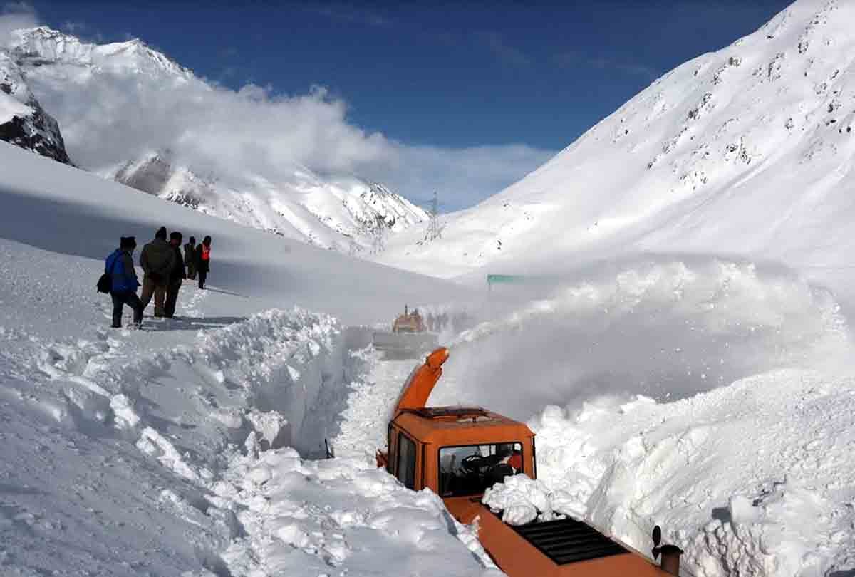 Now one can not be able to enter in Kargil without screening, jammu kashmir news