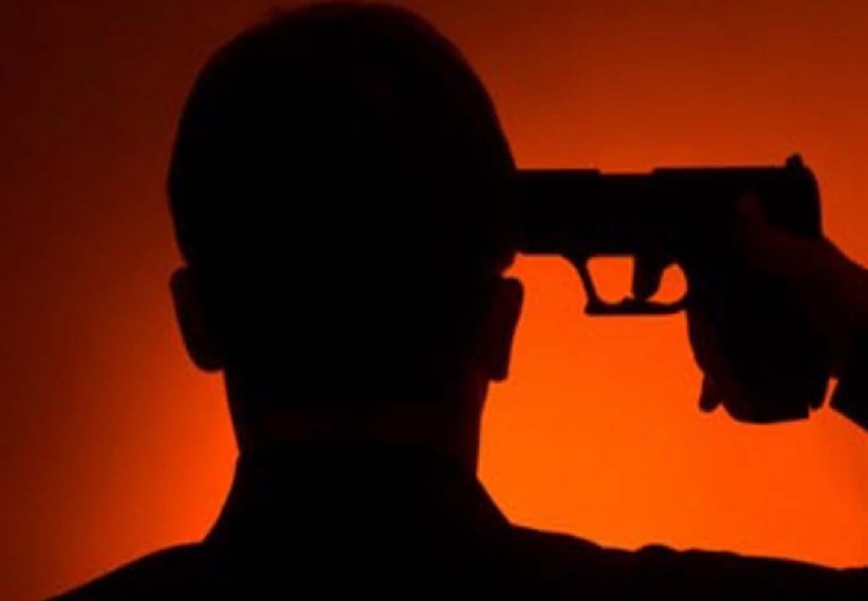 director of kanpur fertilizer shot himself and dead