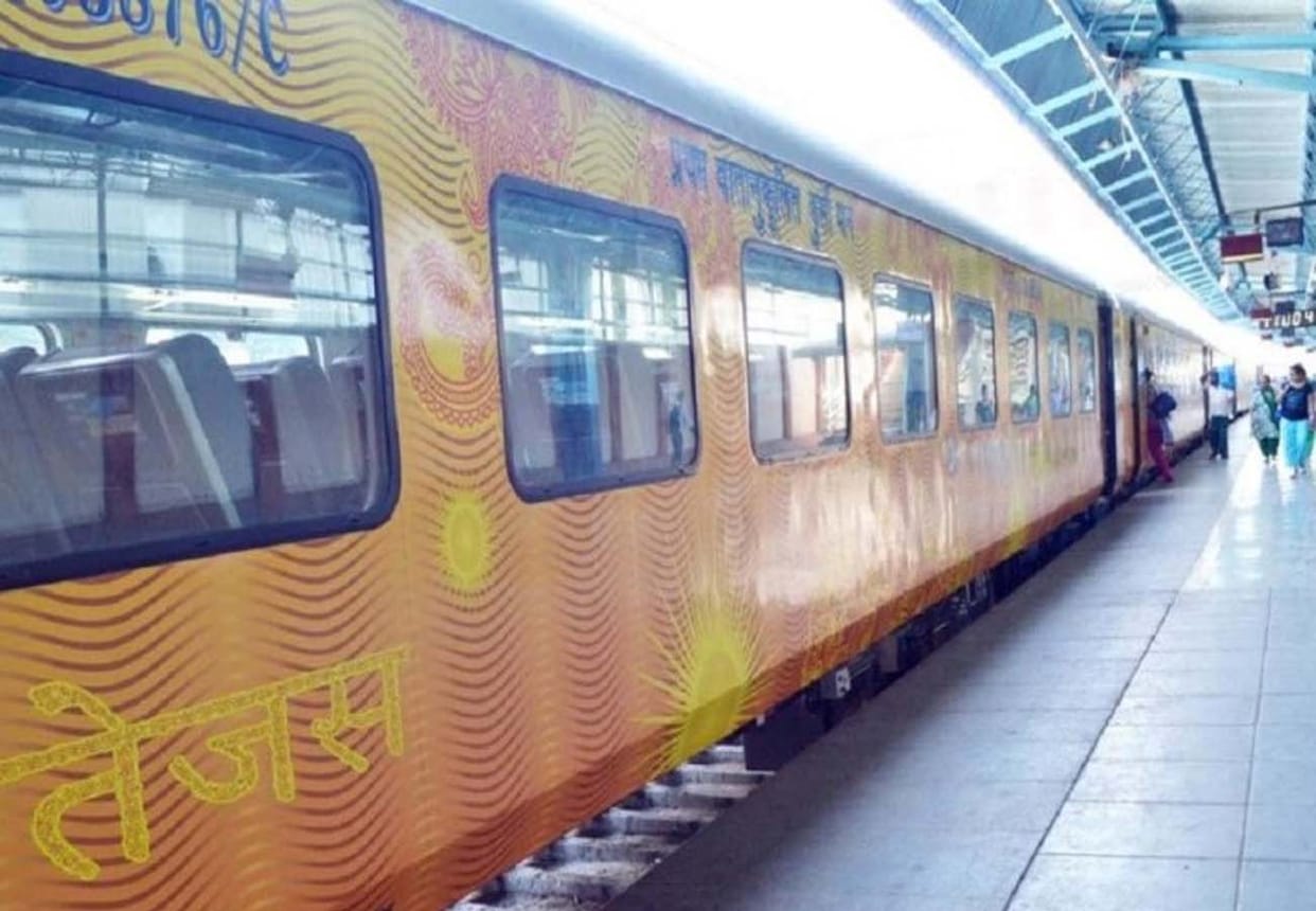 Tejas Express starts operating on Varanasi-New Delhi route