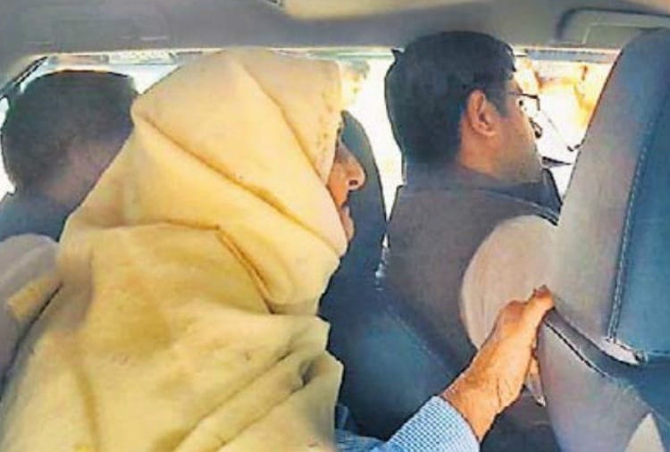 Haryana Deputy CM Dushyant Chautala Chandigarh Tour with Old Lady