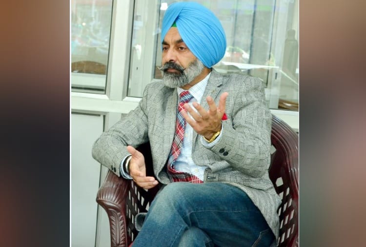 Tashan, MLA Diljeet Pal Singh Teaching Bhangra Dance and Punjabi Language to Foreigners