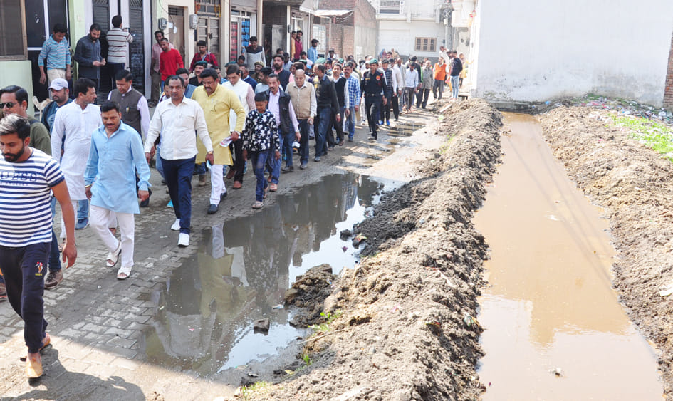 Corporation's team reached to take action on dairies, commotion