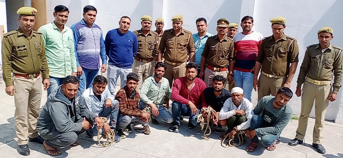 Police caught eight crooks after encounter