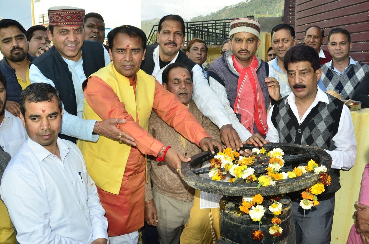 One lakh population of Srinagar and Pauri got clean water